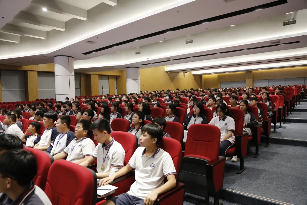 相信自己 展翅高飞——韩附召开八年级学习动员大会 相信自己 展翅高飞——韩附召开八年级学习动员大会