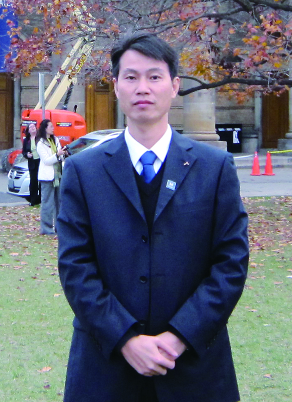 尹军成:以情致焕发生命向上的力量 尹军成:以情致焕发生命向上的力量