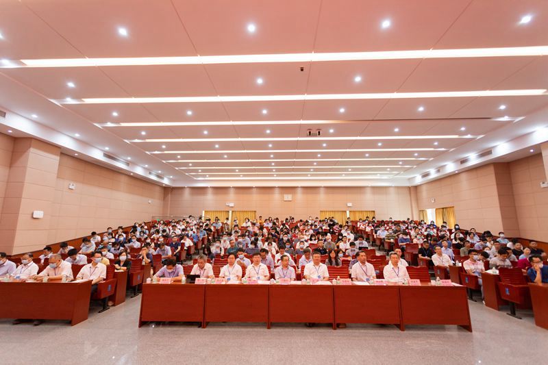 嘉应学院成功举办“中山大学——嘉应学院博士后创新实践基地”首届国际青年学者论坛 嘉应学院成功举办“中山大学——嘉应学院博士后创新实践基地”首届国际青年学者论坛