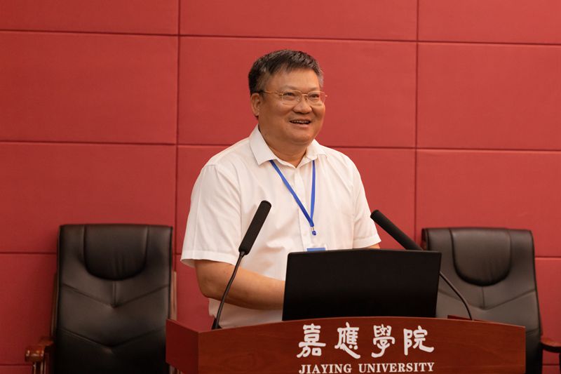 嘉应学院成功举办“中山大学——嘉应学院博士后创新实践基地”首届国际青年学者论坛 嘉应学院成功举办“中山大学——嘉应学院博士后创新实践基地”首届国际青年学者论坛