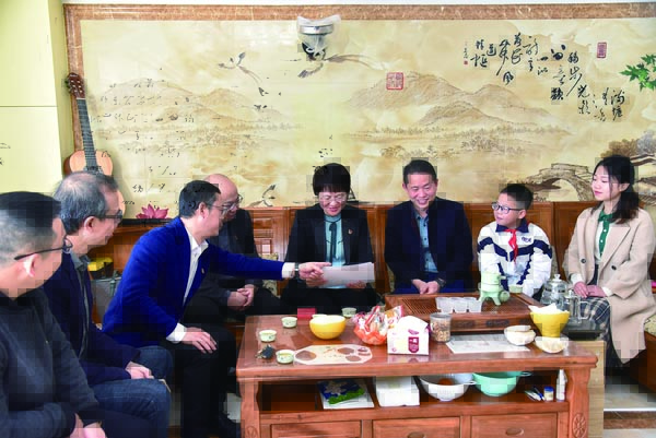 让教育有质量，更有温度——汕头市龙湖区深入开展“千师访万家”活动