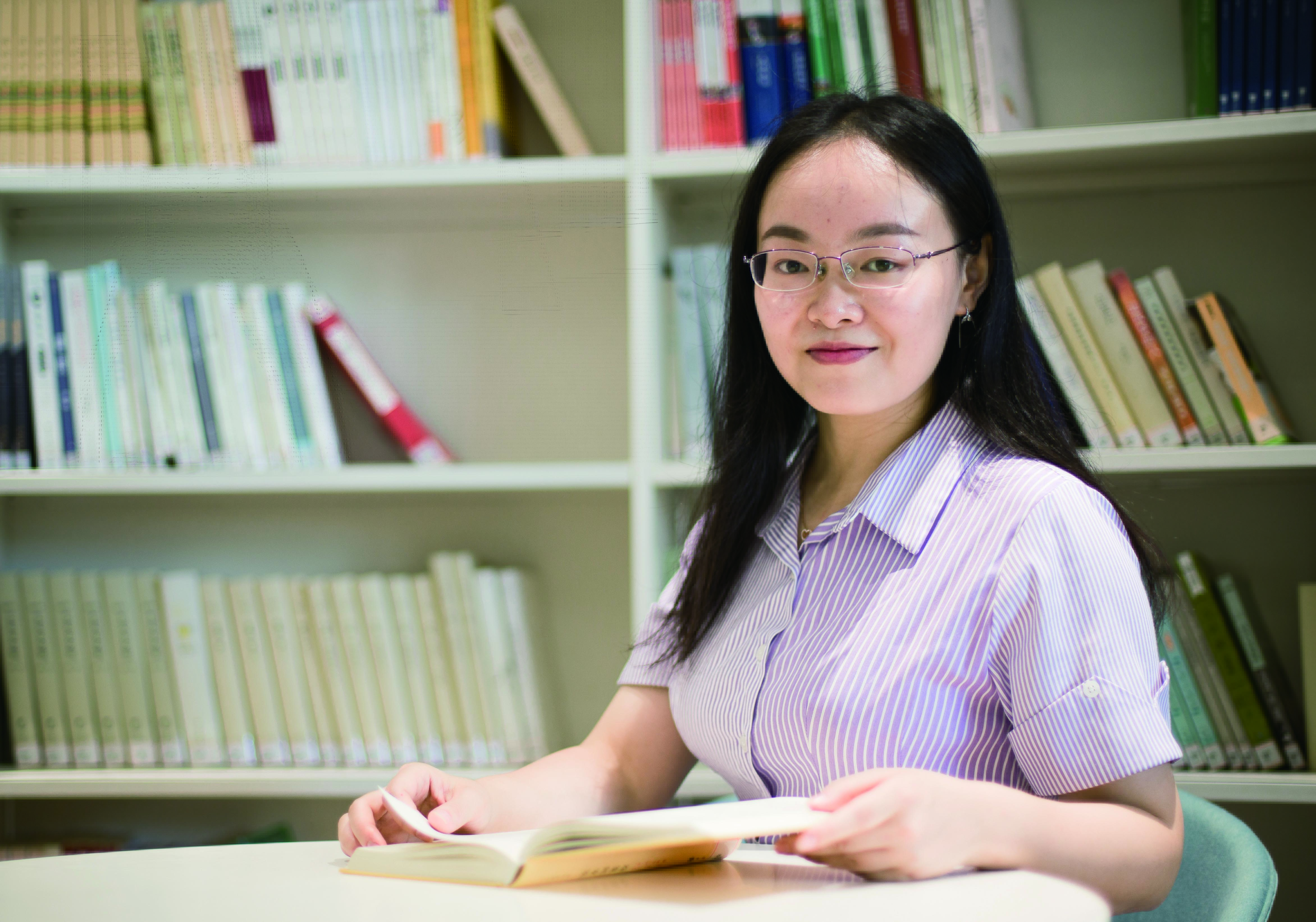 为学生搭建文化交流的语言桥梁——访第三届广东省中小学青年教师教学能力大赛高中教育组冠军周舟
