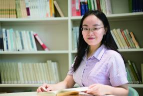 为学生搭建文化交流的语言桥梁——访第三届广东省中小学青年教师教学能力大赛高中教育组冠军周舟